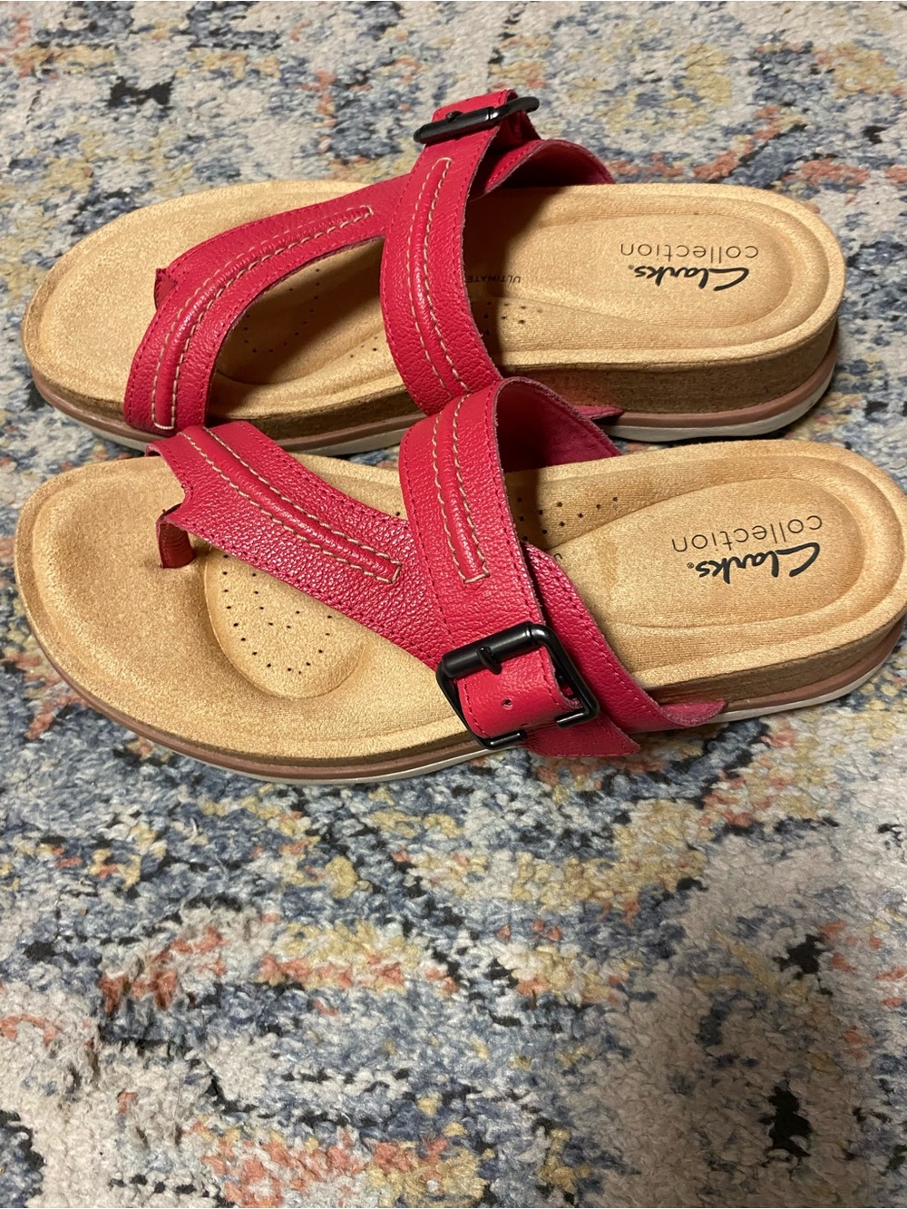 Clarks Collection Women’s Pink-Red Buckle Toe-Loop Sandals - Picture 2 of 7